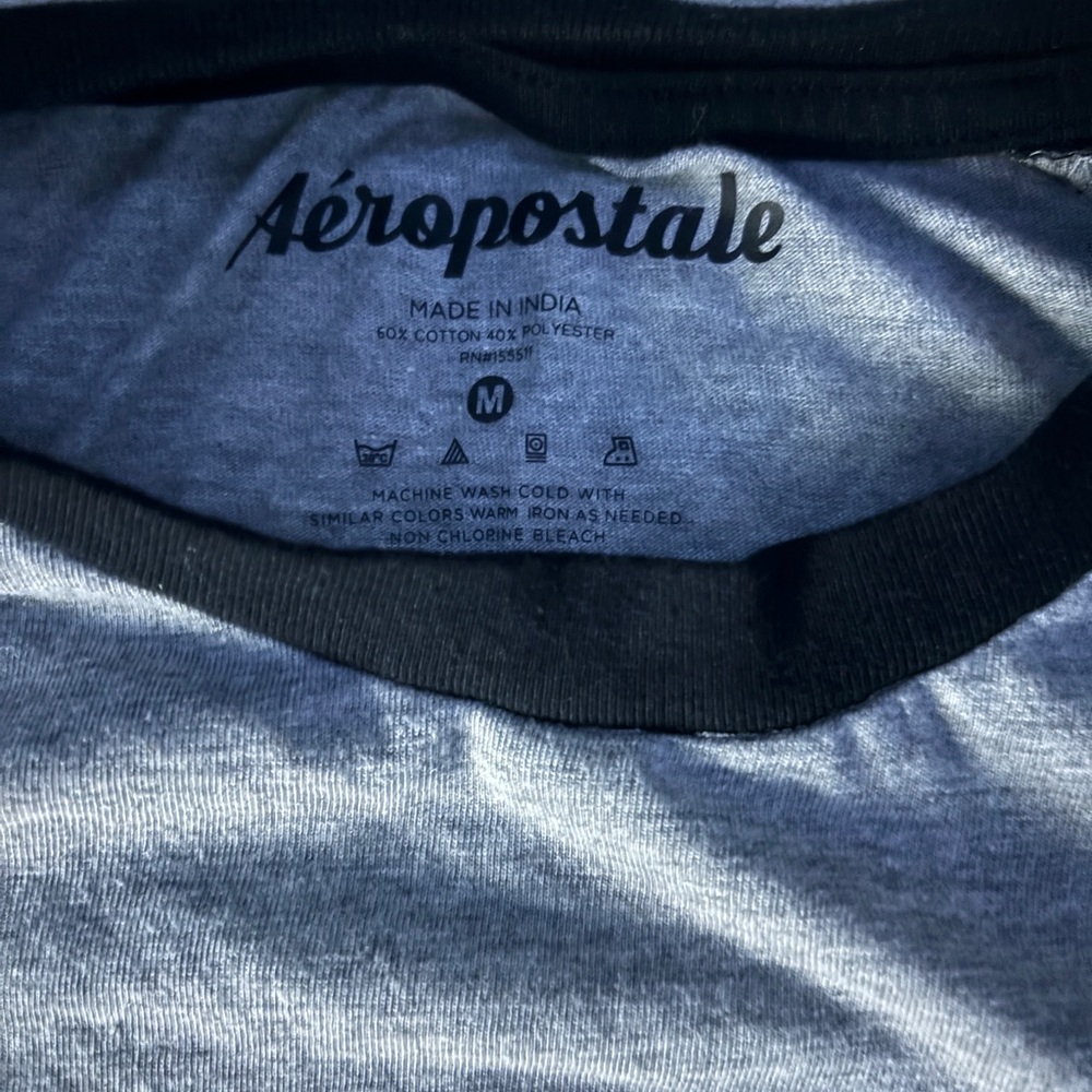 grey aéropostale t-shirt